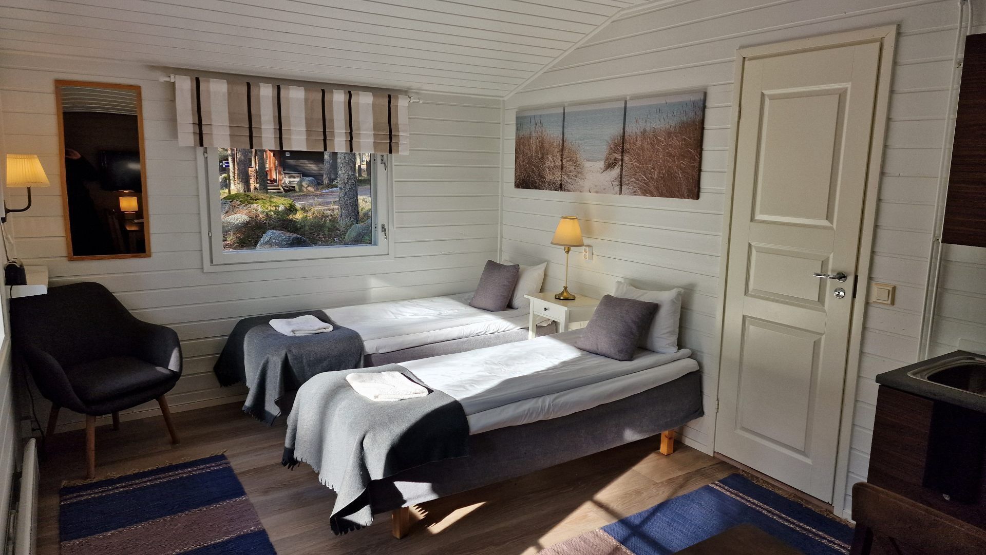Beach Cabin for 2 | 1 bedroom, soundproofing, bed sheets