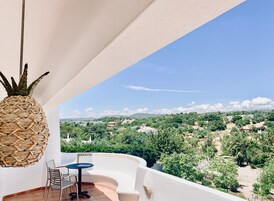 Signature Room, Balcony | Balcony view