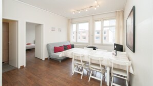 Unclassified image, 3 of 70, button - City-Appartements (Hamburg)