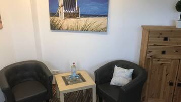 Chambre Double | Coin séjour | Télévision à écran plat