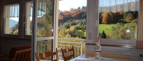 Apartment, Balcony (1) | In-room dining