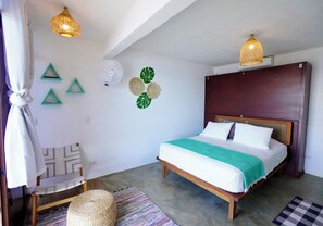 Chambre triple Deluxe | Système d’insonorisation, accès au Wi-Fi (inclus), literie fournie