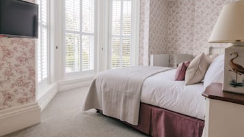Phòng đôi Deluxe, quang cảnh thành phố (Deluxe Victorian) | Trang trí khác biệt, trang bị nội thất với thiết kế riêng biệt, bàn