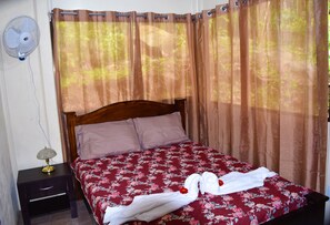 Basic House, 2 Bedrooms | 2 bedrooms, free WiFi - Casa El Cafetal (Monteverde)