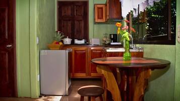 Basic House, 2 Bedrooms | Private kitchenette | Fridge, stovetop, coffee/tea maker, cookware/dishes/utensils