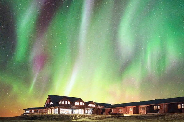 Facciata della struttura - sera/notte