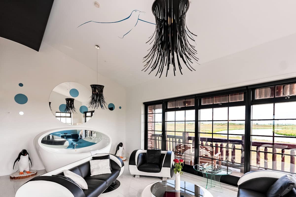 suite, river view | hypo-allergenic bedding, minibar, in-room safe, desk