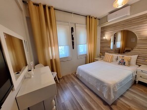 Standard Double Room - Karina Vineyard House (Bozcaada)