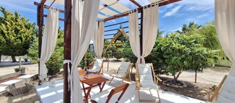 Karina Vineyard House