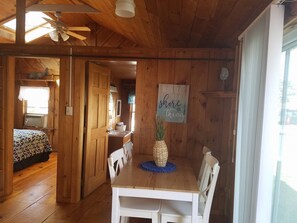 Småhus, 2 soverom | Wi-fi (inkludert) og sengetøy