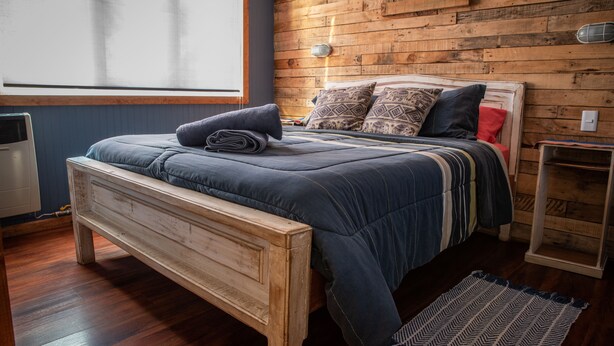 WiFi (free), bed sheets - Puma House - Hostel (Natales)