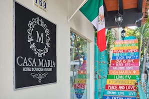 Front of property - Casa Maria Hotel Boutique & Gallery - Adults Only (Puerto Vallarta)