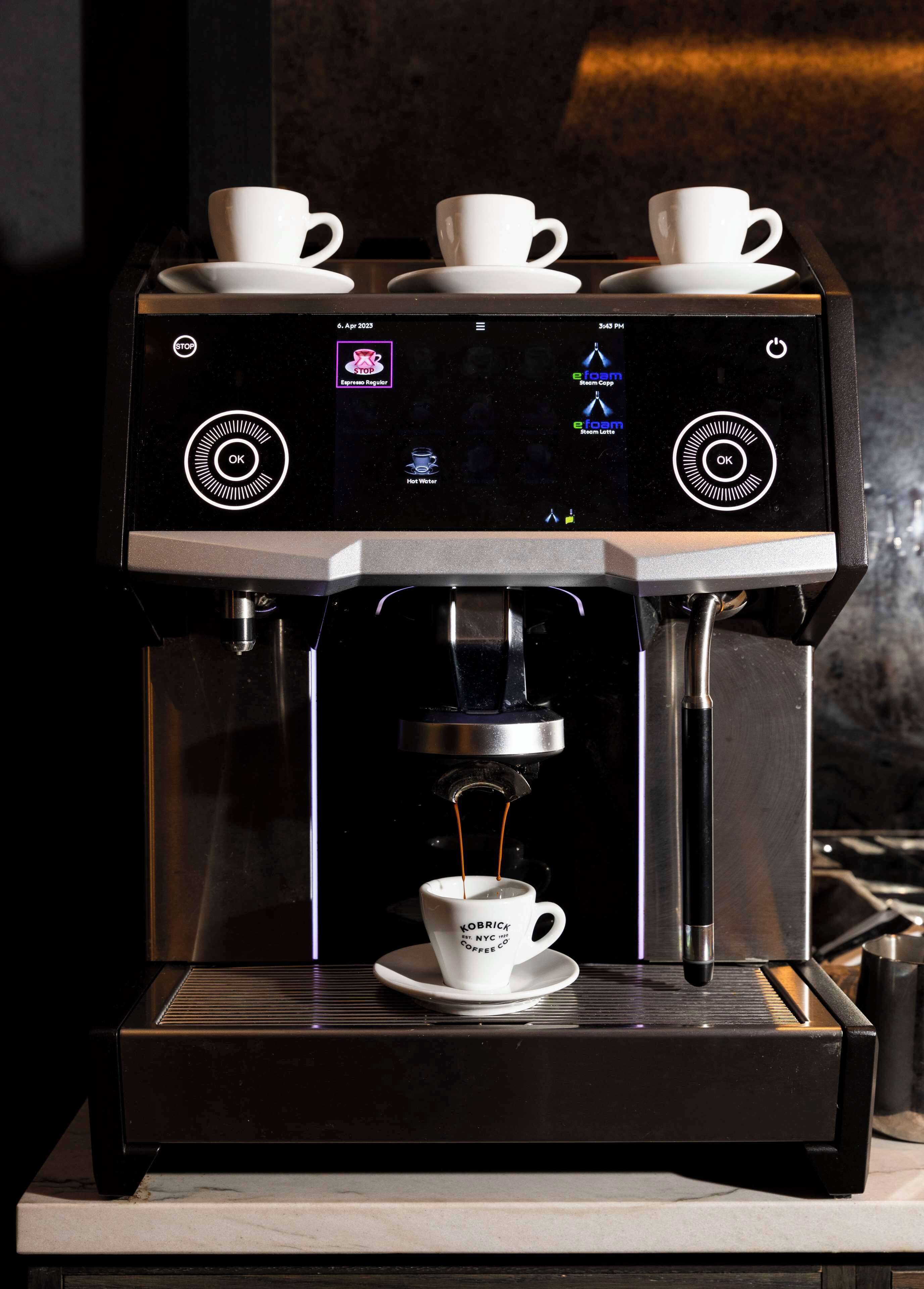 3 restaurants, breakfast, lunch, dinner served; american cuisine