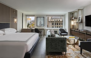 Chambre Deluxe, 1 très grand lit | Coffre-fort, espace de travail pour ordinateurs portables
