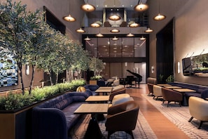 3 restaurants, breakfast, lunch, dinner served; American cuisine