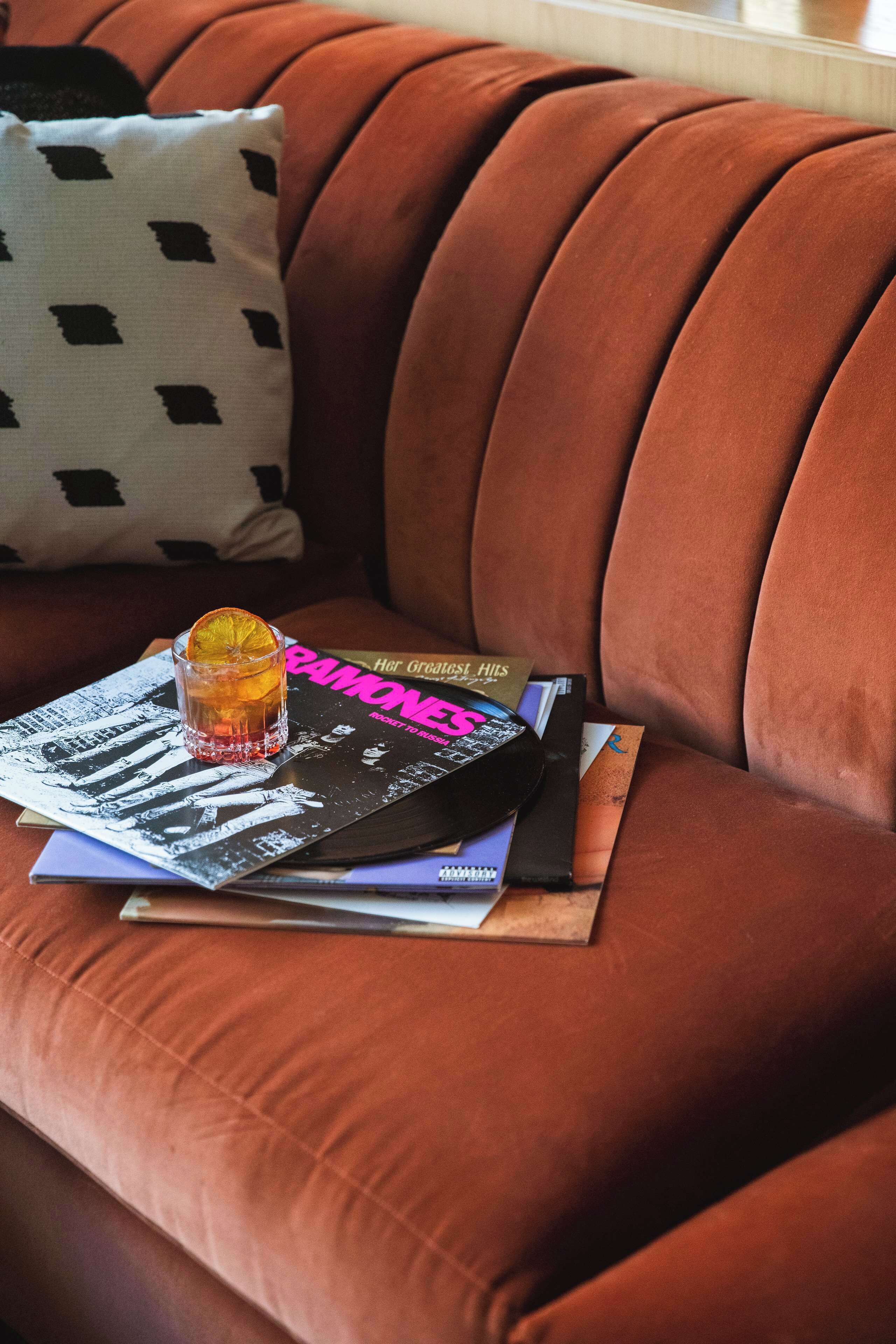 3 restaurants, breakfast, lunch, dinner served; american cuisine