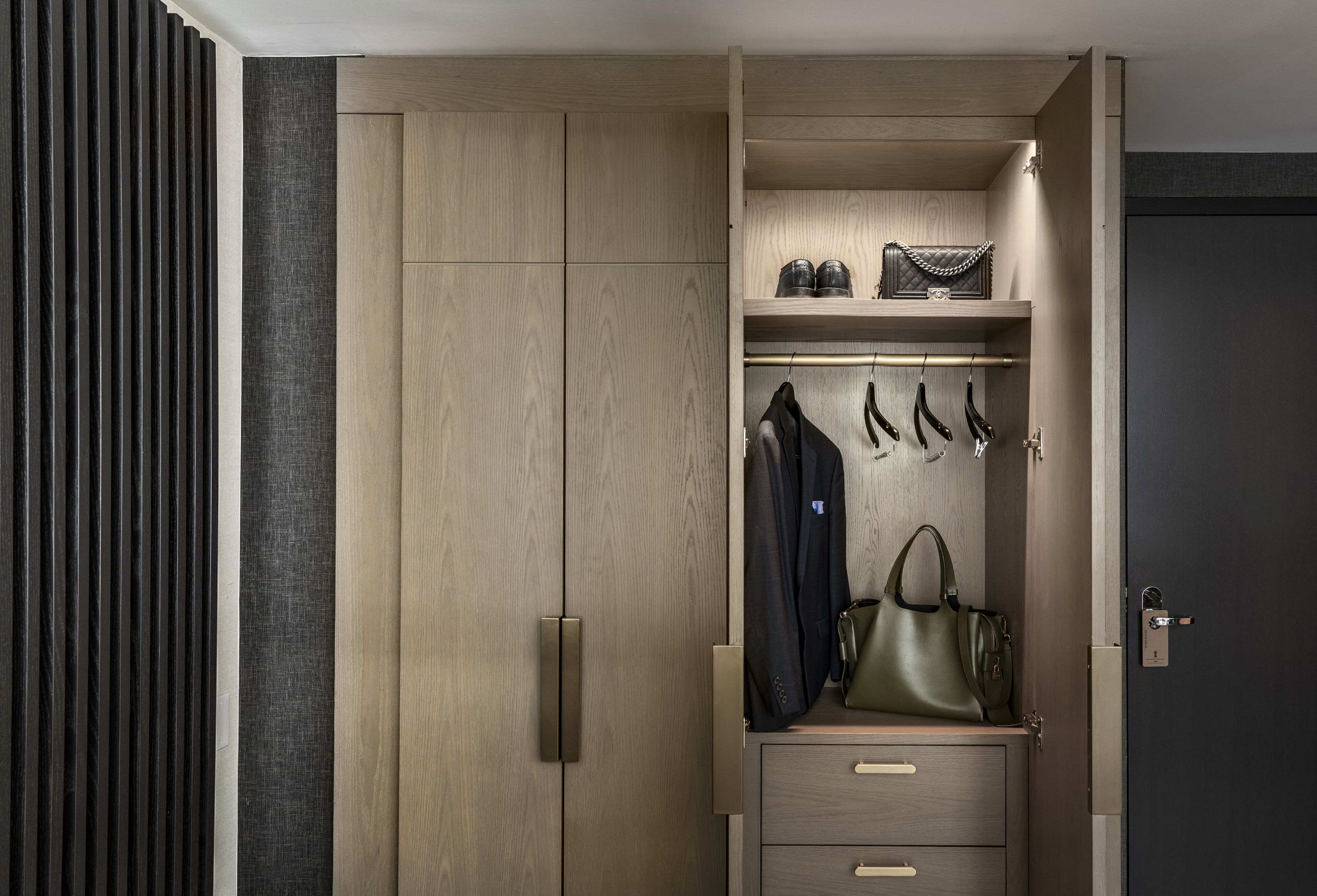 In-room safe, laptop workspace, iron/ironing board