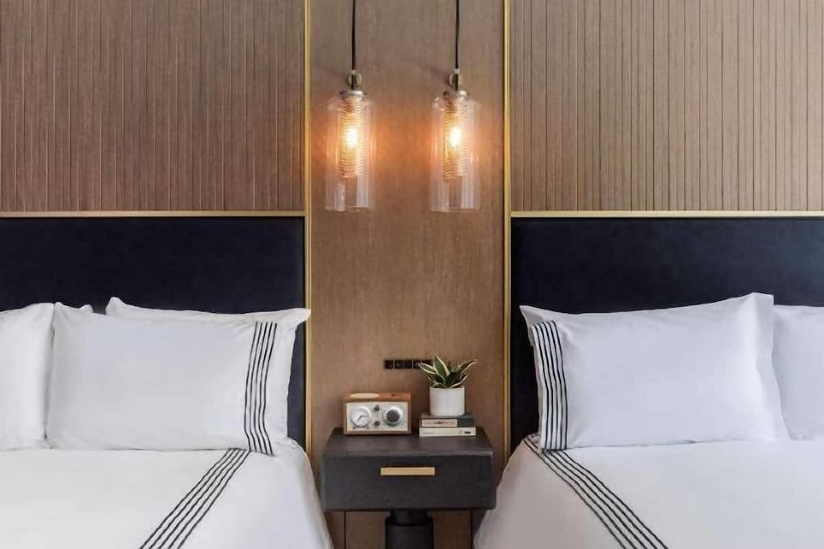 1 bedroom, in-room safe, laptop workspace, iron/ironing board