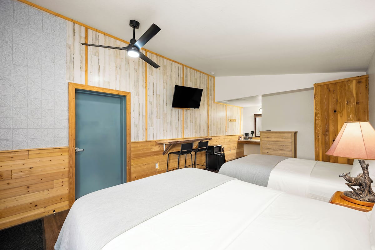 Standard Room, 2 Double Beds | Individually decorated, individually furnished, desk, iron/ironing board