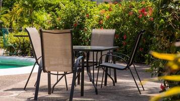 Kolam renang outdoor