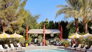 室內泳池、室外泳池