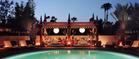 Indoor pool, outdoor pool