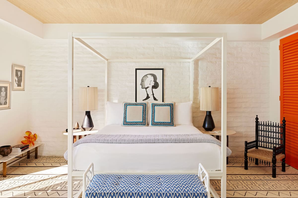 Premium bedding, down comforters, in-room safe, desk