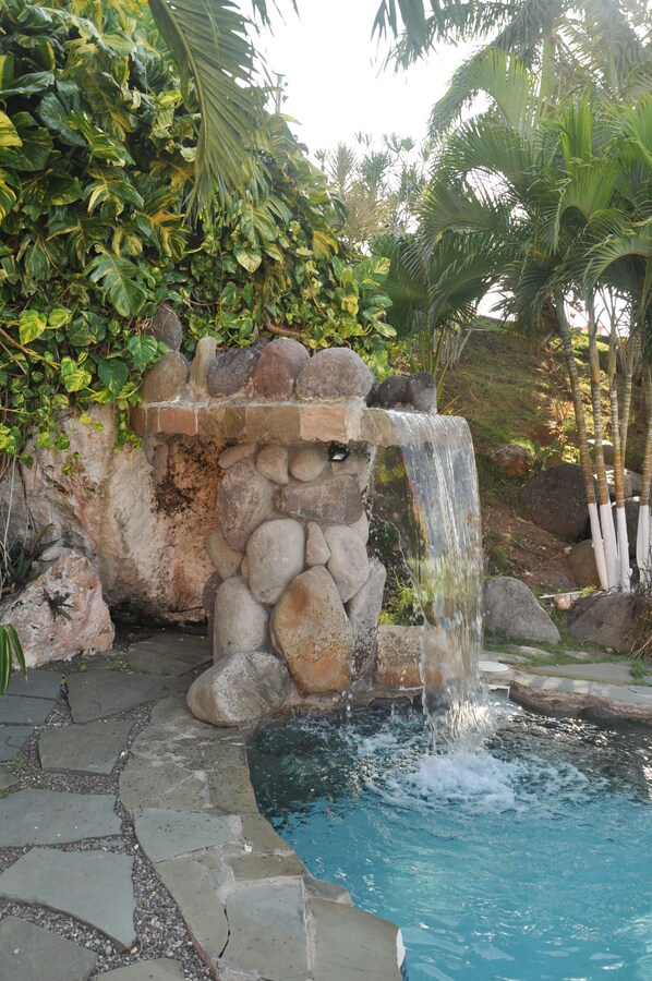 Outdoor pool - Sun Rise Condos By The Vacation Casa (Tower Isle)