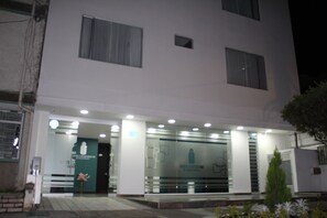 Front of property - evening/night - White Lighthouse Hotel (Bogota)