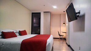 Minibar, in-room safe, blackout drapes, iron/ironing board - White Lighthouse Hotel (Bogota)