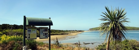 Vista frontal de la propiedad