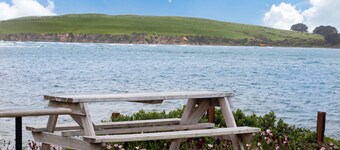 Surat Bay Lodge, Motel and Backpackers