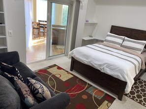 5 soverom, skrivebord, strykejern/-brett og wi-fi (inkludert)