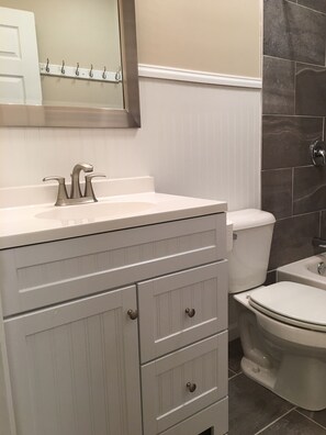 ヘアドライヤー、タオル