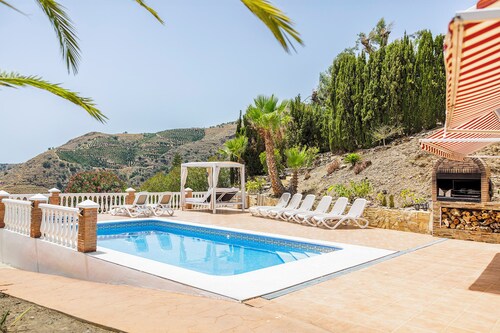 Luxury Villa for Families, Friends, and Groups up to 14 Guests