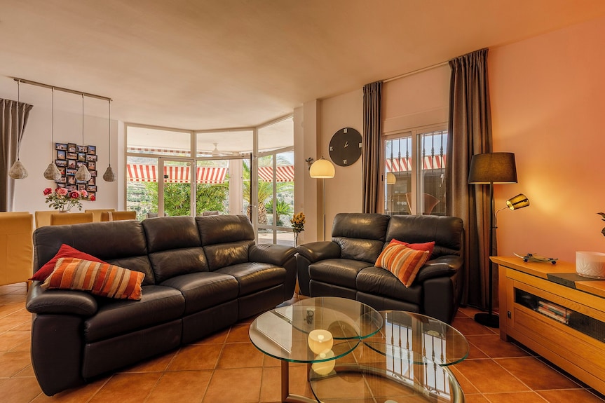 Luxury Villa For Families, Friends, And Groups Up To 14 Guests - Cómpeta