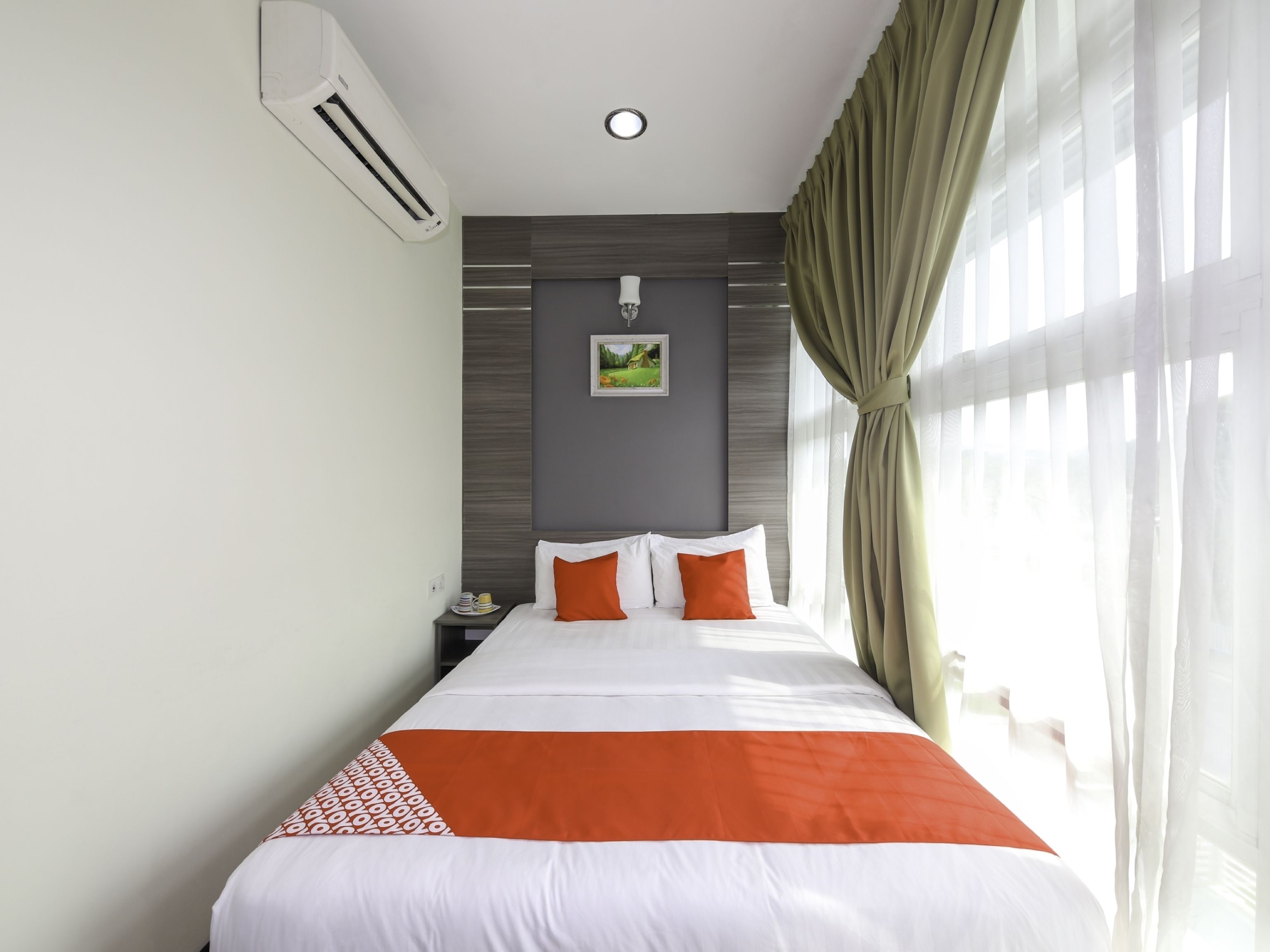 deluxe double room | free wifi, bed sheets