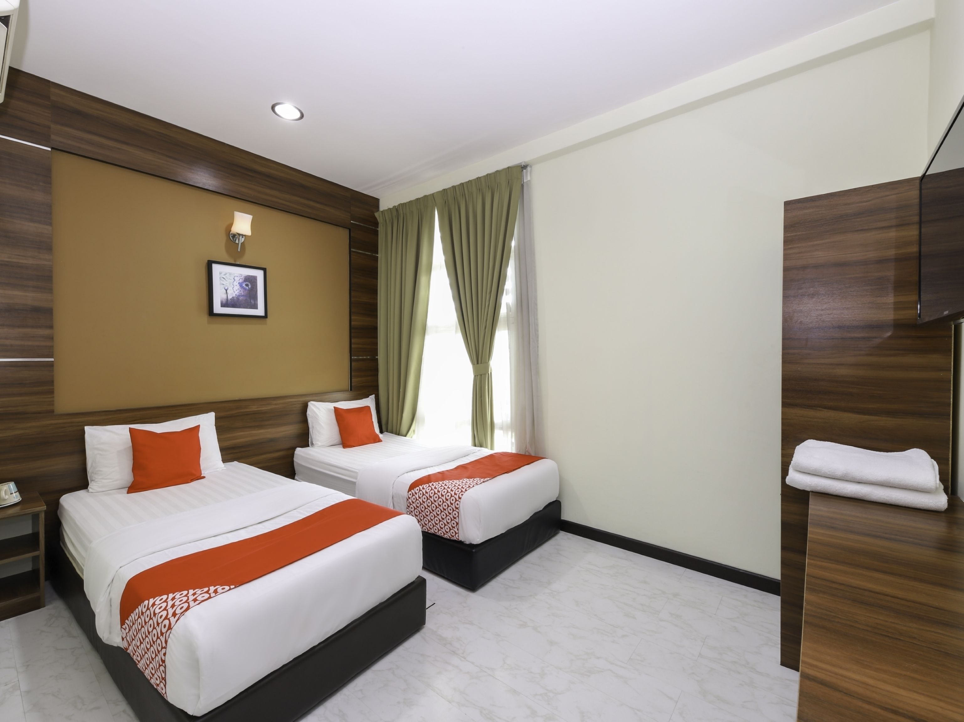 standard twin room | free wifi, bed sheets