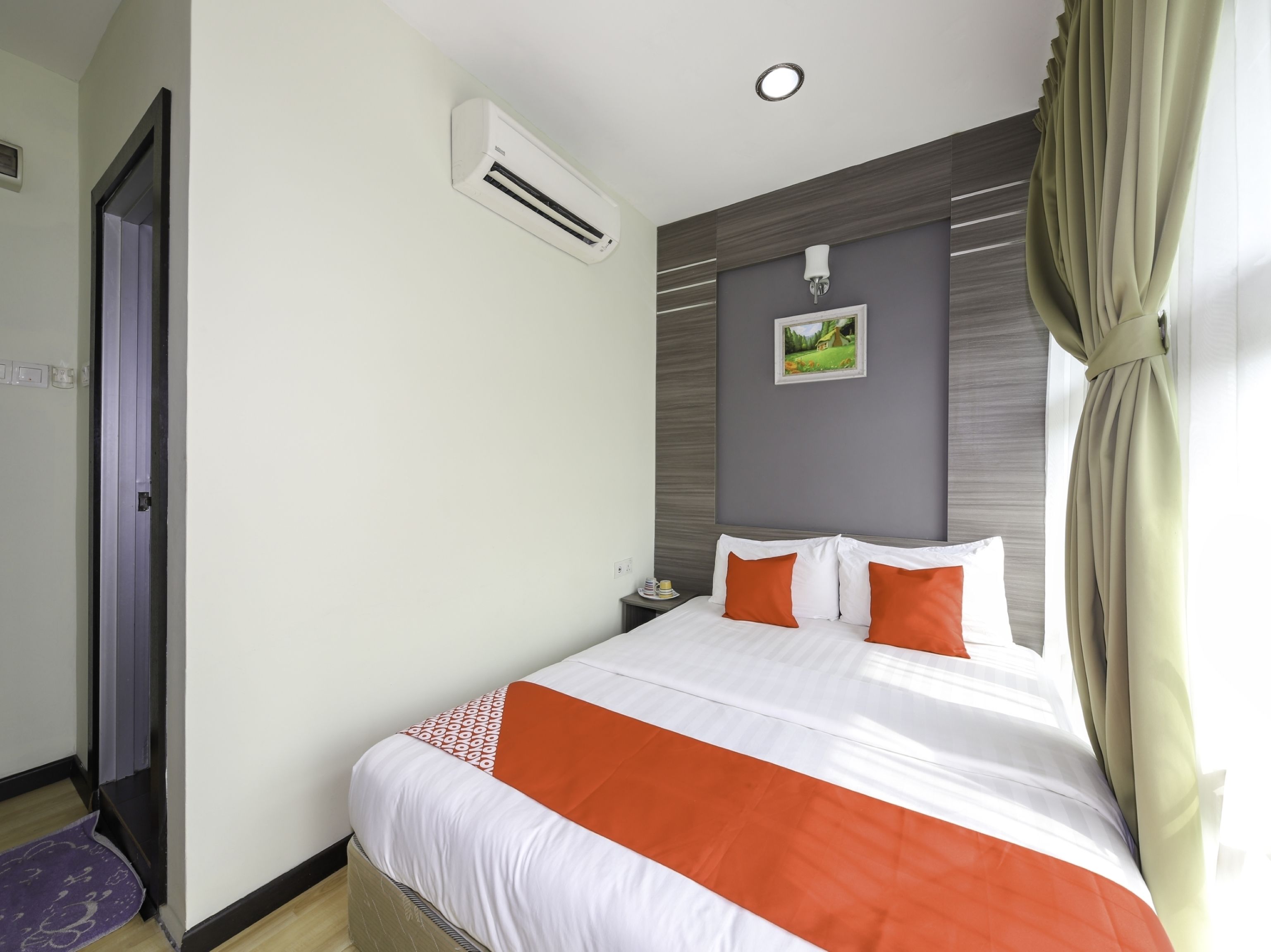 deluxe double room | free wifi, bed sheets