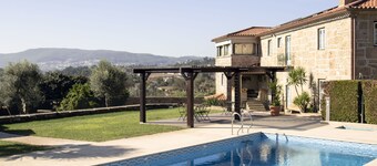 Casa da Pousada - Historic Farmhouse with Private Pool & Total Exclusivity