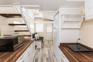 Cabin (Tiny House - The Siesta) | Private kitchen | Fridge, microwave, stovetop, coffee/tea maker