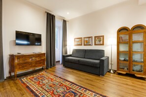 Smart TV, DVD player, brinquedos, livros