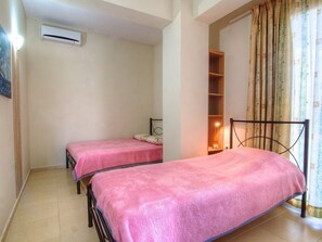 4 bedrooms, in-room safe, soundproofing, iron/ironing board