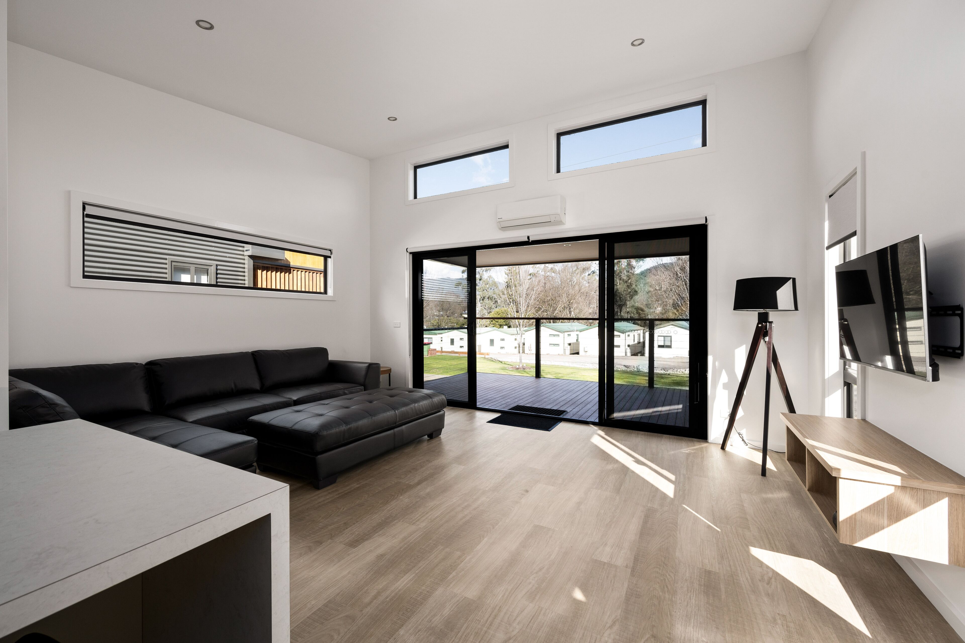 Televisión de pantalla plana, reproductor de DVD