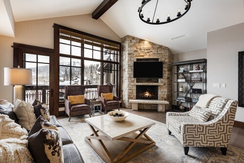 Luxury Ski-In, Ski-Out Arrowleaf Penthouse With Panoramic Views
