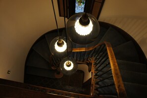 Interior - Historic house, 1.5miles from U of I University (Champaign)