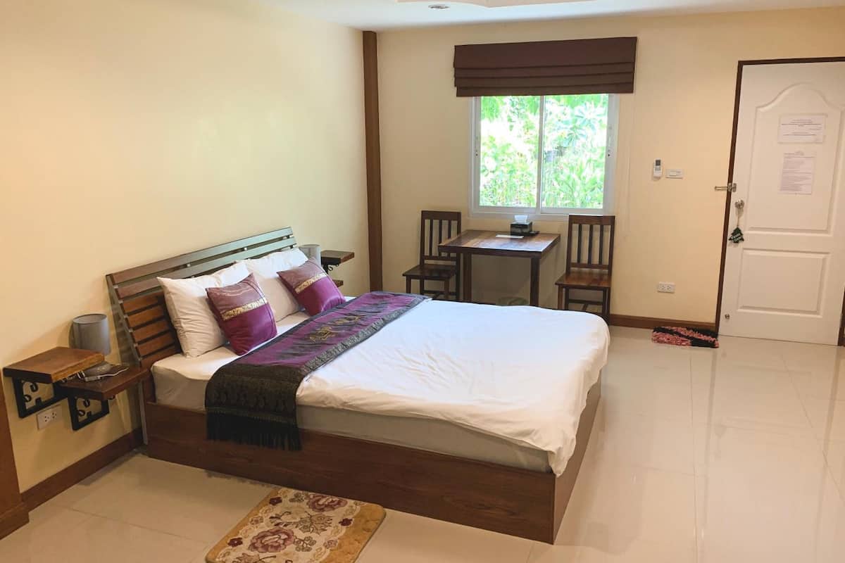 in-room safe, desk, blackout curtains, rollaway beds