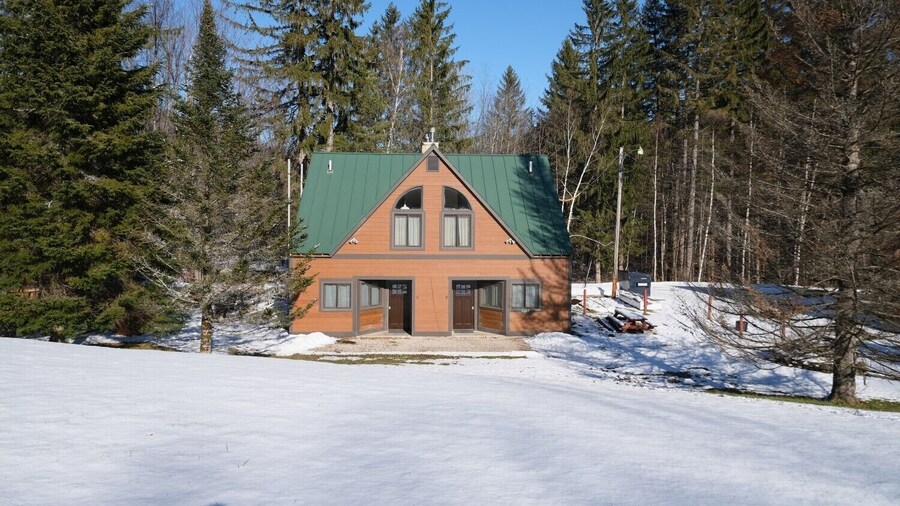 Ski in & out Spruce Glen Townhomes on Great Eastern Trail