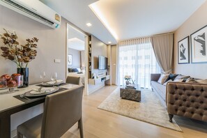 Living area | Fireplace - Residence 187 (Bangkok)