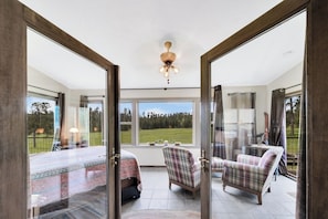 4 camere, una scrivania, ferro/asse da stiro, Wi-Fi gratuito